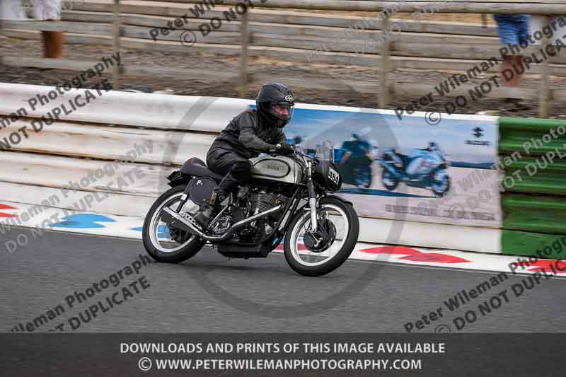 Vintage motorcycle club;eventdigitalimages;mallory park;mallory park trackday photographs;no limits trackdays;peter wileman photography;trackday digital images;trackday photos;vmcc festival 1000 bikes photographs